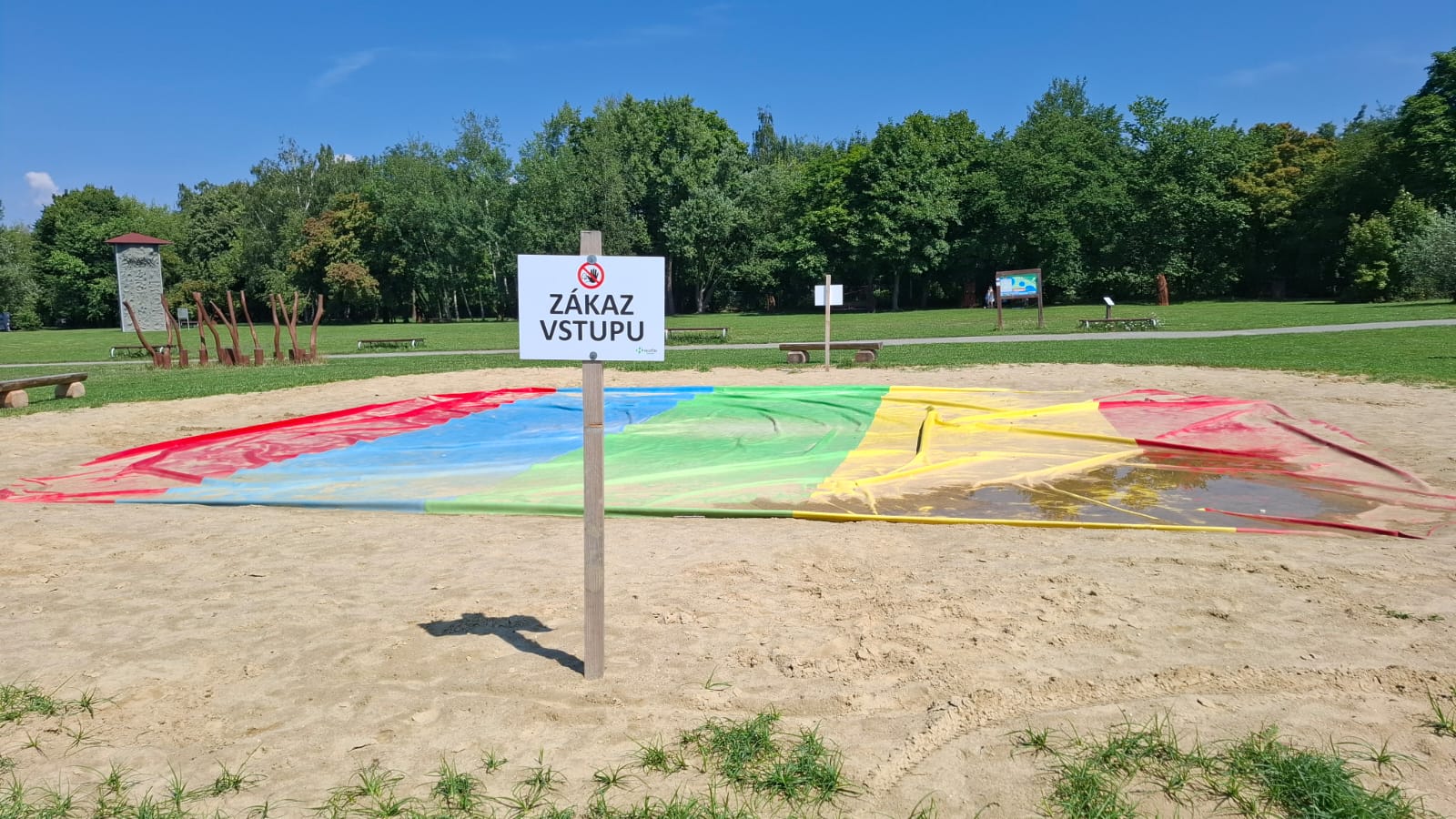 Nafukovací trampolína dočasně mimo provoz